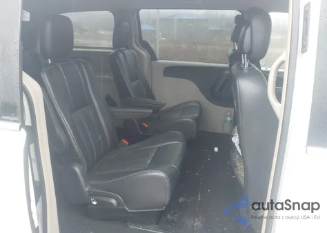 2014 Chrysler Town & Country Touring z USA, uszkodzony, nr VIN 2C4RC1BG6ER271544